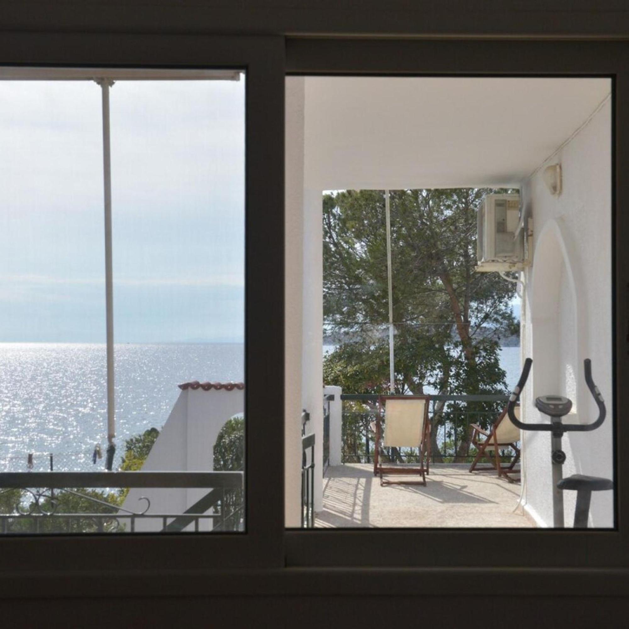 Salamis Beachfront House Luaran gambar